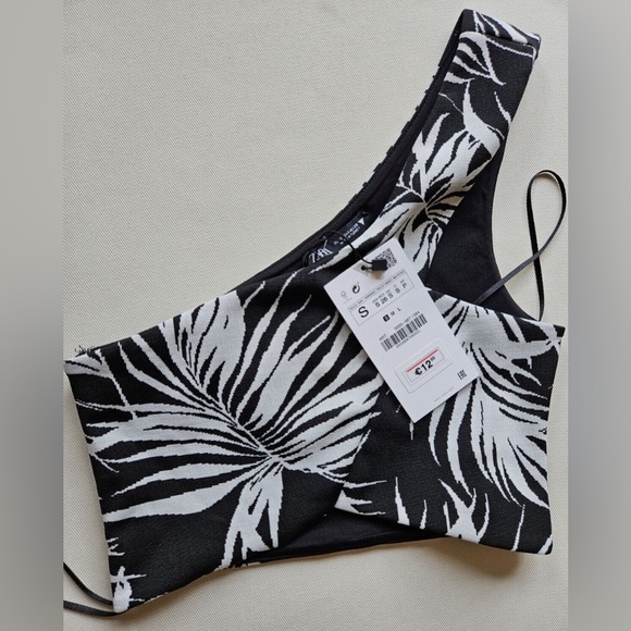 NWT - Zara Black & White Leaf Print One Shoulder Asymmetric Neckline Crop - Size - Picture 3 of 5